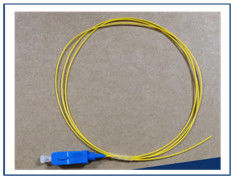 Pigtail de fibra óptica Simplex SC APC de modo único com diferentes tipos de conectores estão disponíveis